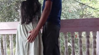 Profesor Nakal Memanjakan Muridnya Yang Seksi Di Rumah