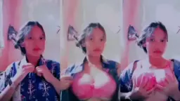 Shafina, Siswa Berpayudara Besar Pulang Dari Sekolah