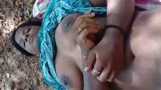 Tantangan Mesum Adivasi: Goyang Liar Di Ranjang