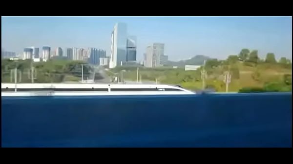 极速狂飙 中国高铁带你体验血脉贲张的视觉冲击