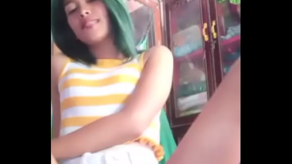 Bigo Live, Gadis Asia Panas Dengan Celana Ketat Yang Menggoda