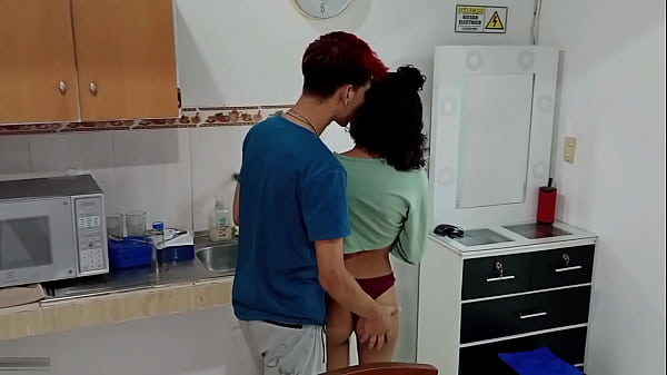 Hermanastra Sensual Con Trasero Exuberante Anhela La Verga De Su Hermanastro Y Desea Que La Follen Duro En La Cocina – Relato Completo Y Caliente