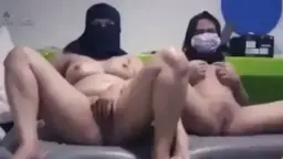 Dua Payudara Montok Mengocok Memek Sampai Muncrat Ahh