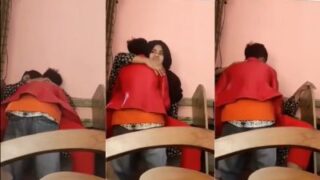 Gadis Kashmir Menggila Di Warnet Dalam Adegan Panas Ala Desi