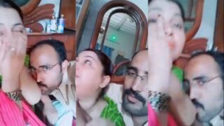 Gairah Tak Terkendali: Pria Nakal Mengisap Payudara Dan Mencium Bibir Bhabhi Yang Menggoda