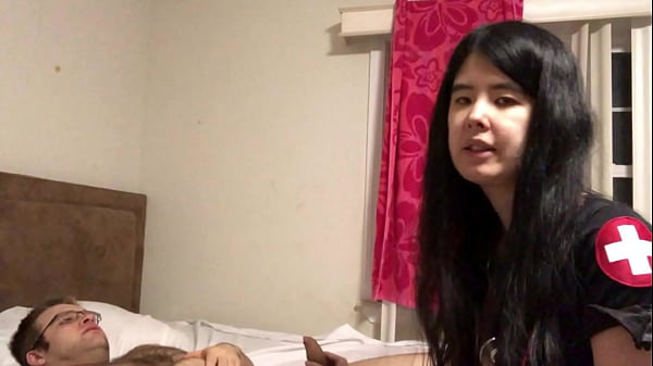 Alexandria Wu Beraksi Sebagai Dokter Perempuan Asia Seksi Di Igd Yang Menggoda