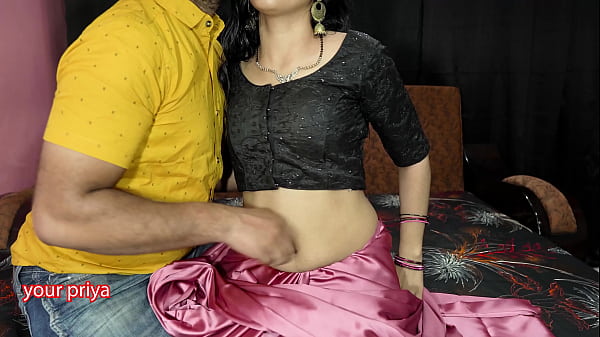 जवान बेटे की माँ ने अपनी गर्म चूत की प्यास बुझाने के लिए उसके लंड को चूसा और चोदा