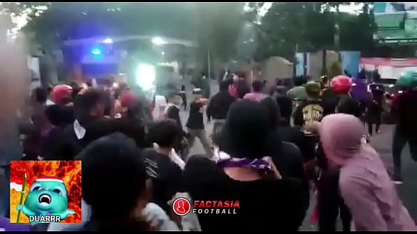 Baku Hantam Saling Serang Di Tribun: Persik Vs Psim – Episode 1