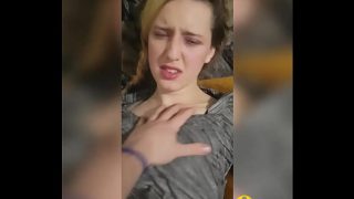 Adik Tiri Takut-takut Mau Menelan Kontol Besar Kakaknya #1