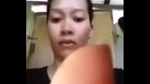 Yuli Yang Menggoda: Kisah Sensual Gadis Desa Yang Mengguncang Kota