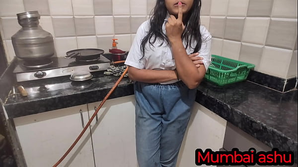 भारतीय लड़की का जंगी जमावड़ा