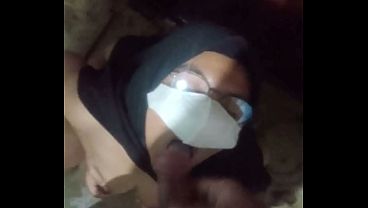 Gadis Indonesia Menggila Di Kamar Mandi, Meneguk Cairan Panas Sembari Merintih Nikmat