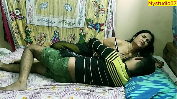 Desi Rand Bhabhi Ka Garam Mazedaar Chudai Ka Mahaul, Berozgar Devar Ke Saath Asli Mohabbat Ki Raat, Hindi Awaz Mein Uchalte Hue Krodh