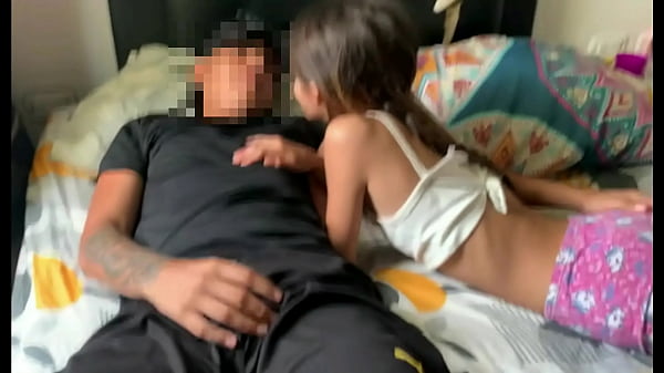 Hermanastra Menggoda Dan Akhirnya Melampiaskan Nafsu Dengan Hermanastro Saat Orang Tua Tak Ada Di Rumah – Cerita Lengkap …