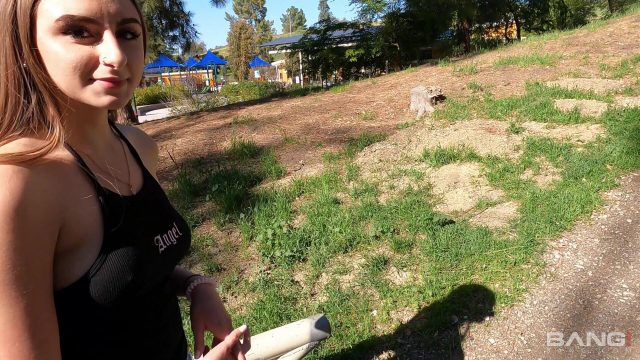Penelope Kay Suka Saat Lubang Pantatnya Direnggangkan Dan Ditembus Penuh