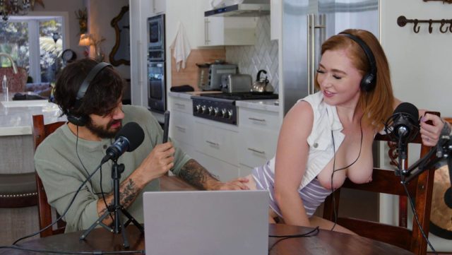 Podcast Pussy: Kisah Seks Panas Dari Reality Kings
