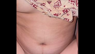 Ibu Teman Yang Janda Menggodaku Untuk Bercinta Di Ranjangnya