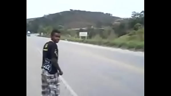 Pria Indo Yang Patah Hati Dan Menggoda