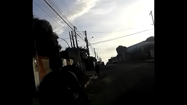 Lidi Yang Menggoda Dengan Langkahnya Yang Menggairahkan