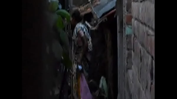 Desi Yang Basah Dan Menggoda