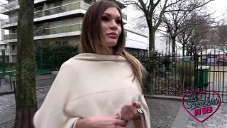 Kitana, Gadis Rusia Dengan Lekuk Tubuh Yang Menggoda Dan Memesona