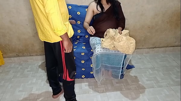 ससुराल में दामाद ने सास को पहली बार जबरदस्ती चोदा, गर्मागर्म हिंदी में अश्लील आवाज