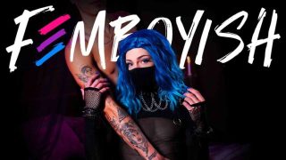 Femboy Bergaya Goth Bertopeng Melompati Kontol Besar