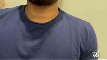 Ibu Teman Terbaikku Terlalu Seksi Untuk Dikuasai