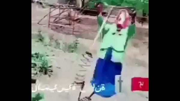 Wanita Melayang Dengan Suara Napas Berat Dan Teks Arab Bikin Makin Basah