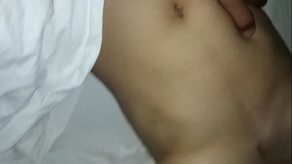 Gadis India Yang Menggoda Dengan Lekuk Tubuh Yang Memikat