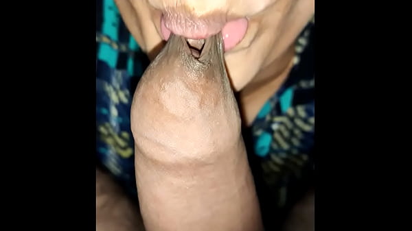 Ciuman Penuh Nafsu Ala India Buatan Rumahan
