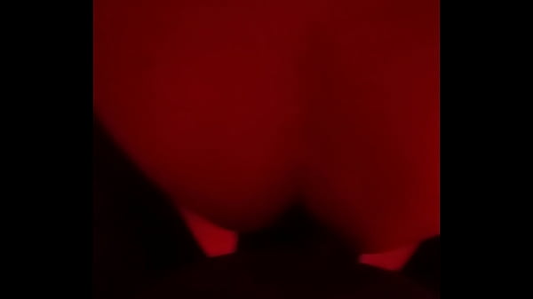 Goyang Anjing Dengan Memek Basah Milf China Pakai Sepatu Bot Di London