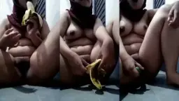 Barbielala, Jilboobsnya Digenjot Pake Timun Sama Pisang, Crot Di Mana-mana!