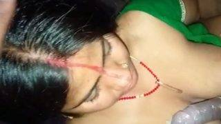 Bhojpuri Bhabhi Lagi Ngentotin Kontol Sambil Ngeluarin Air Liur Becek Becek