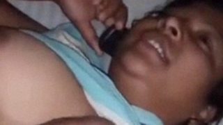 Video Bokep India, Cewek Montok Toket Gede, Lagi Ngewe Sambil Telponan Hot.