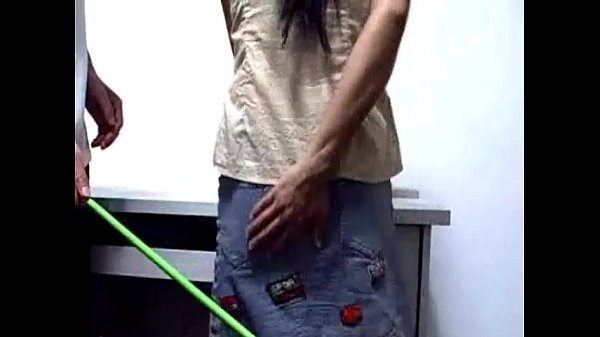 Cobain Ngecengin Bokep Cewek Cina Sambil Gebukin Pantatnya Yang Montok.