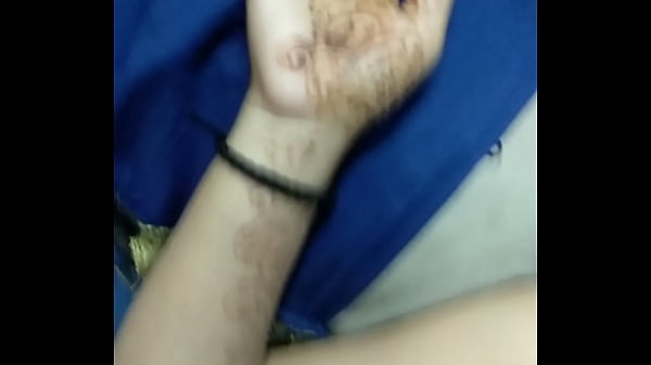 Matahari Terik, Tapi Yang Lebih Panas Adalah Liangku Yang Menganga Menunggu Sentuhanmu.