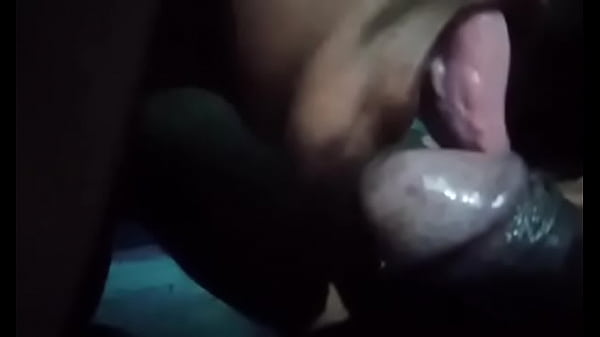Pasangan Desi Yang Suka Main Basah, Istri Digilir Kontol Besar Di Depan Suami Lembek