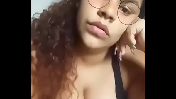 Yuli Merengek Minta Kontol, Ngiler Pengen Dimasukin Dalem-dalem.