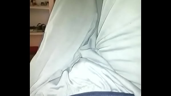 Bulu Burungmu Yang Lebat Bikin Mendingin—basah Kuyup Kena Liurku.