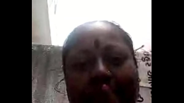 Ibu India Bikin Ngilu, Badan Montok Siap Digoyang, Bibir Basah Minta Digigit.
