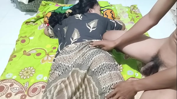 Ngentot Bu Ratna, Istri Seksi Yang Lagi Kesepian Banget, Butuh Kontol Buat Isi Lubangnya Yang Nganga.