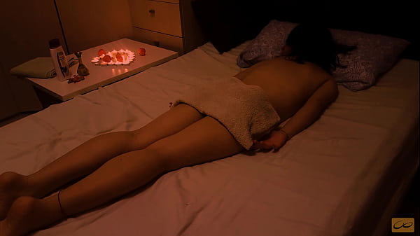 Pijat Erotis Berubah Jadi Ngewe Bikin Aku Crot – Nuru Thai Orgasm Tanpa Batas