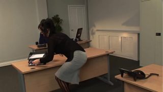 Kerry Louise Nundukin Meja Bos, Sambil Nungging Manja, Kontolnya Dimasukin Dari Belakang, Sampe Meraung-raung.