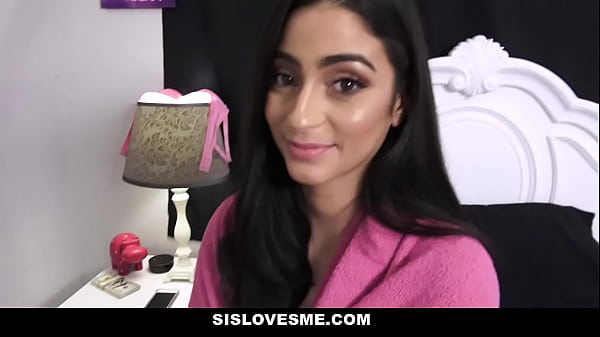 Sislovesme – Cewek Tiri Nakal (jasmine Vega) Disogok Biar Ngewe Mulut Sampai Keluar Air Mani