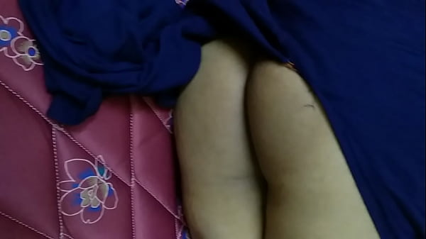Desi Pasangan Lagi Ngewe Panas, Nafsu Menggelegak Bikin Basah Kuyup