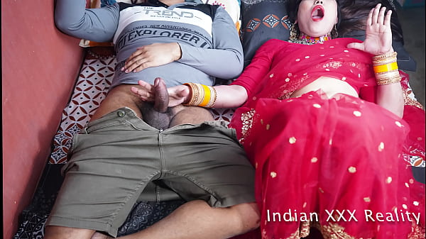 Ibu Tiri India Yang Binal Dan Anak Tiri, Saling Menggebuk Sebelum Holi, Suara Desahan Dan Erangan Penuh Nafsu Dalam Bahasa Hindi.