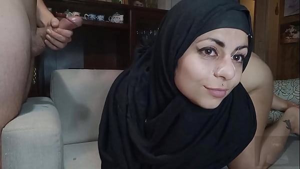 Arab Cewek Bercadar Dijilat Sampai Keluar Mani Di Muka, Mia Niqab Tersedu-sedu Nikmat