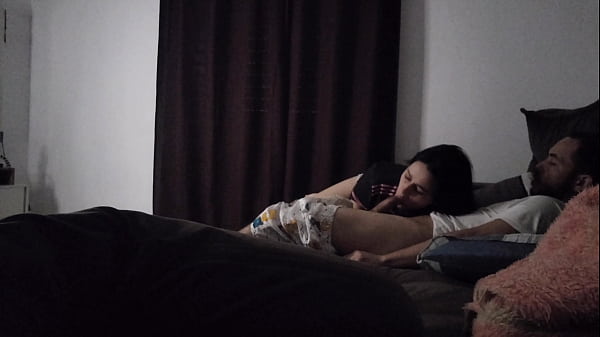 Tia Gata Planejou Tudinho Pra Poder Dividir O Sofá Com O Sobrinho Gostoso, Uma Posição Que Vai Esquentar Até O Couro