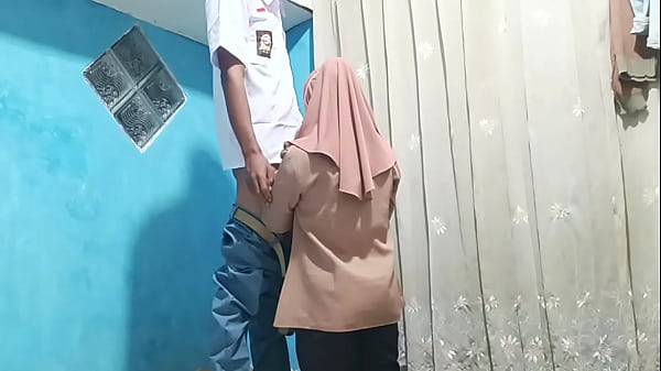 Murid Ngewe Bu Guru Sange Habis Pulang Sekolah, Crot Di Dalem Sampe Muncrat Deres.
